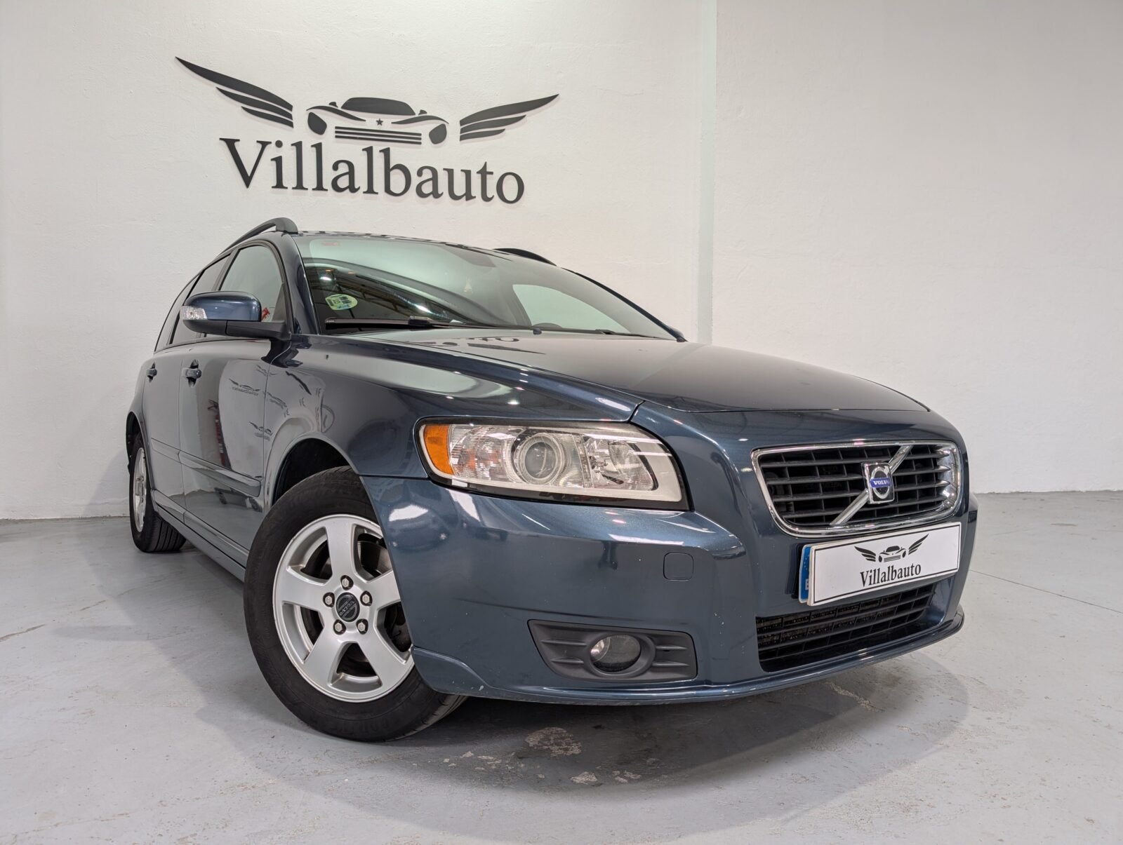 VOLVO V50