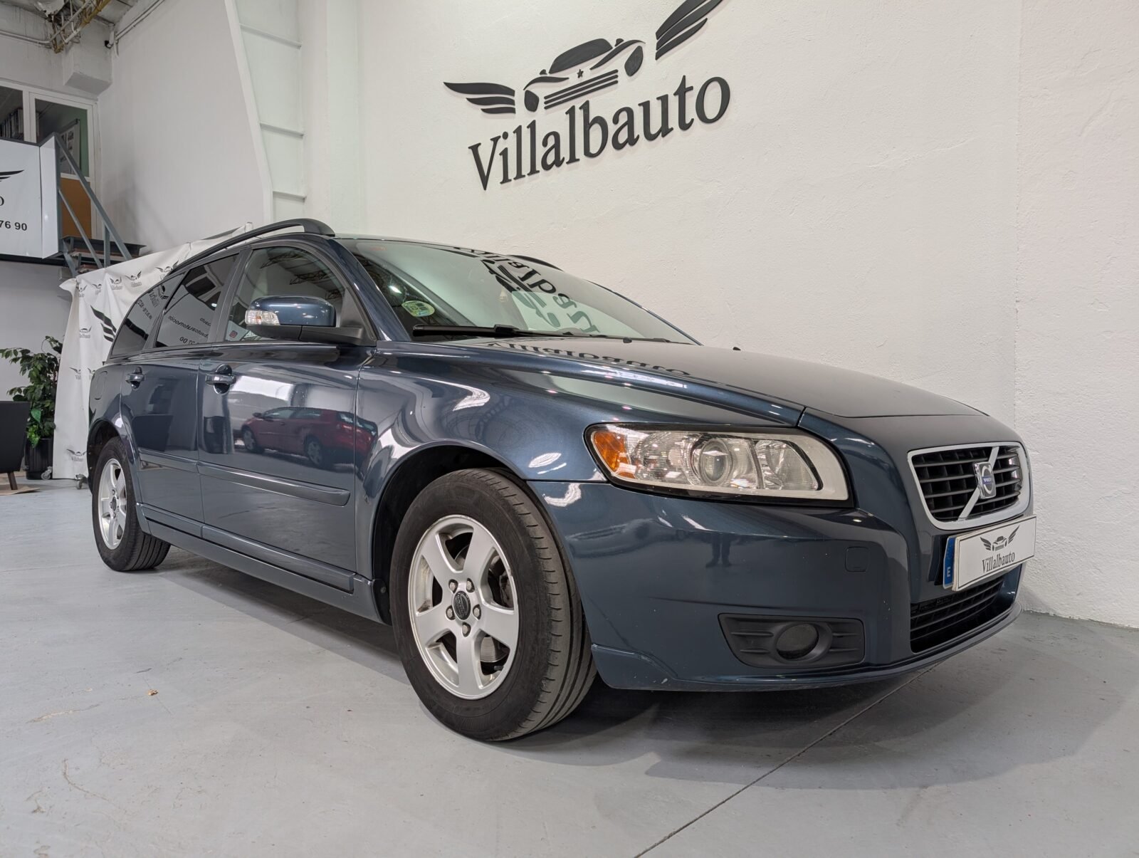 VOLVO V50