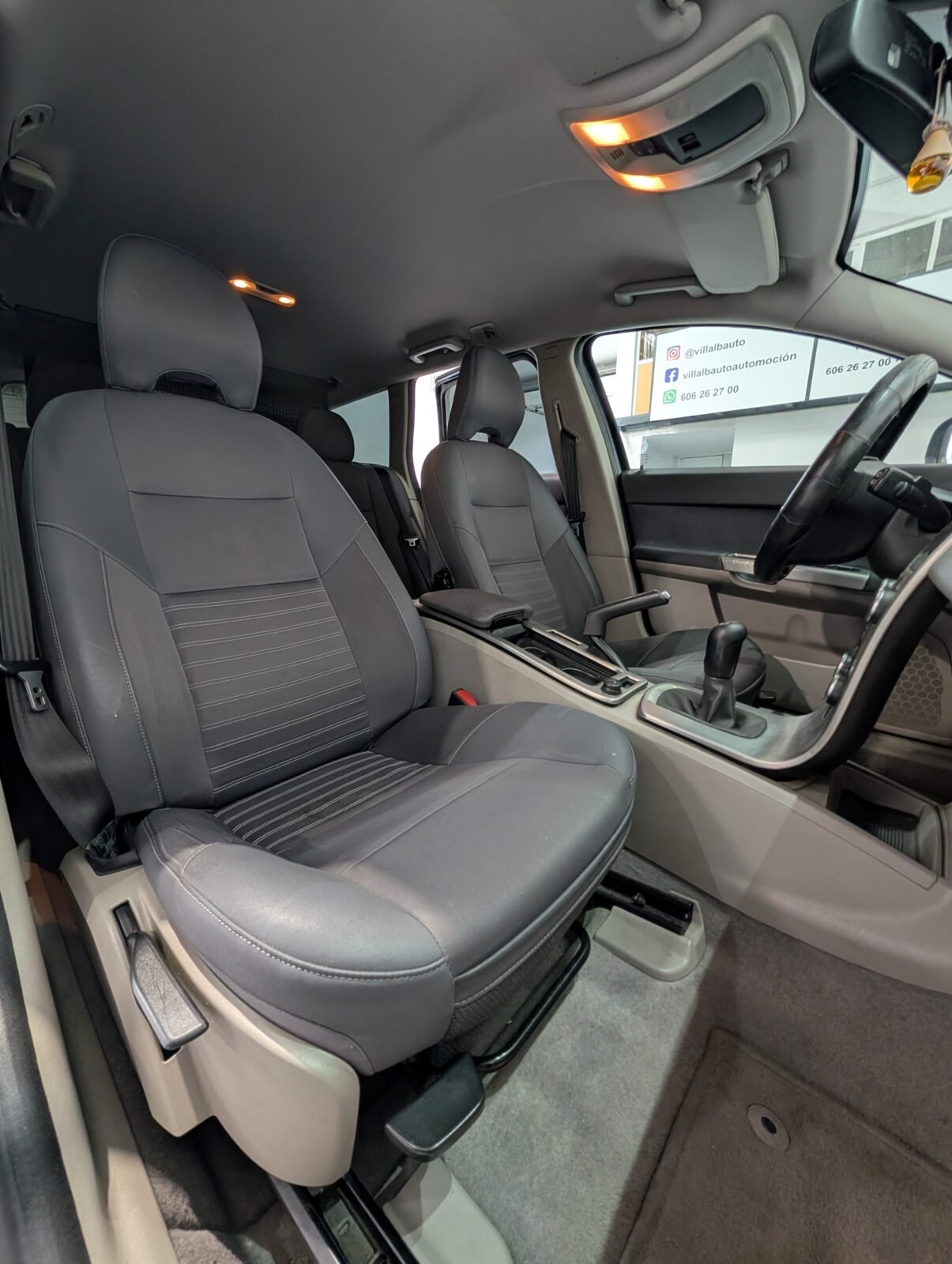 VOLVO V50