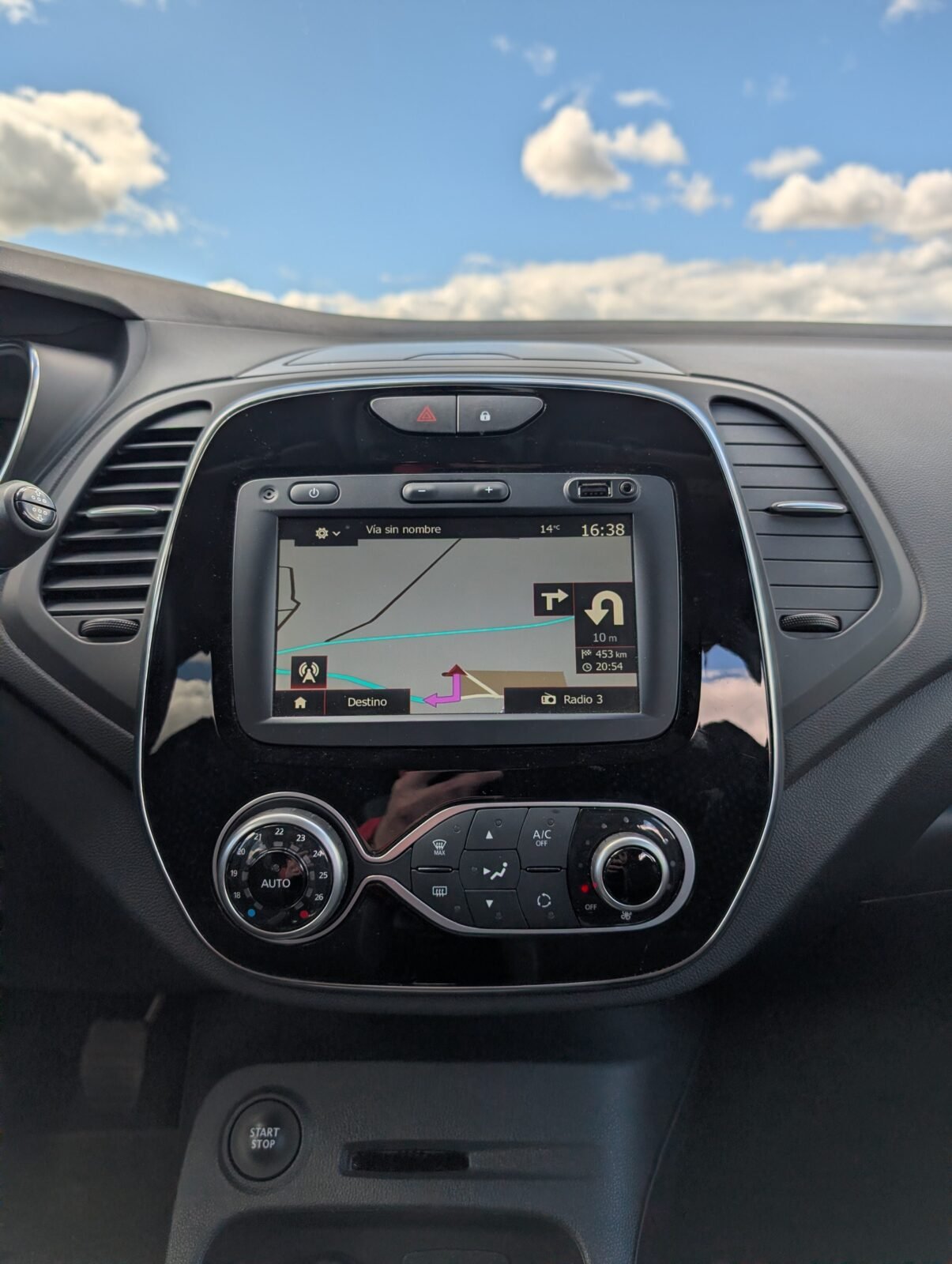 RENAULT CAPTUR Limited TCe