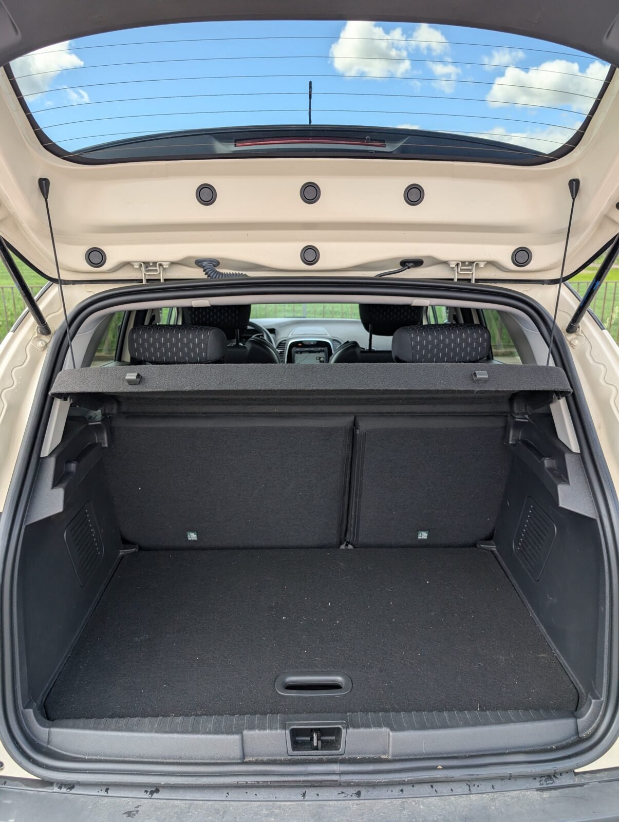 RENAULT CAPTUR Limited TCe