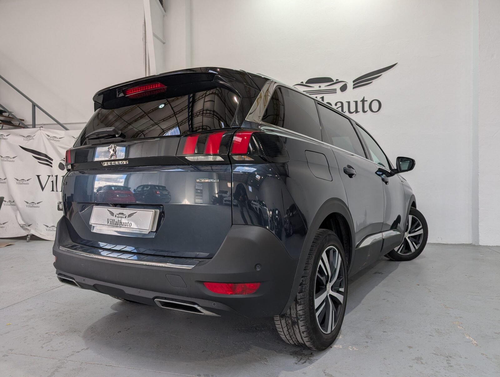 PEUGEOT 5008 GTLine 2.0L BlueHDi