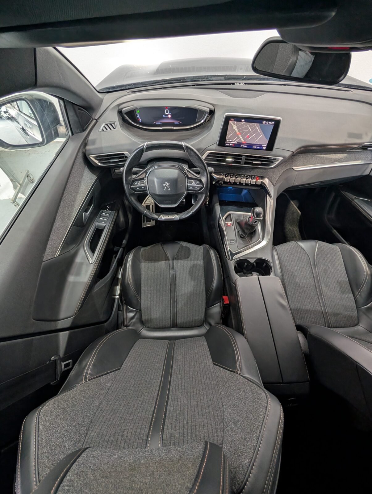 PEUGEOT 5008 GTLine 2.0L BlueHDi