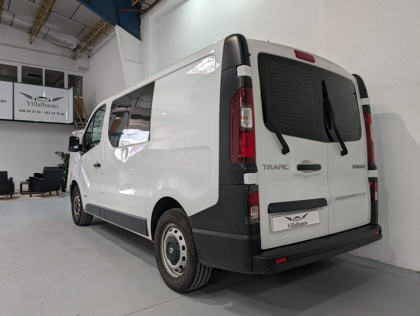 RENAULT Trafic