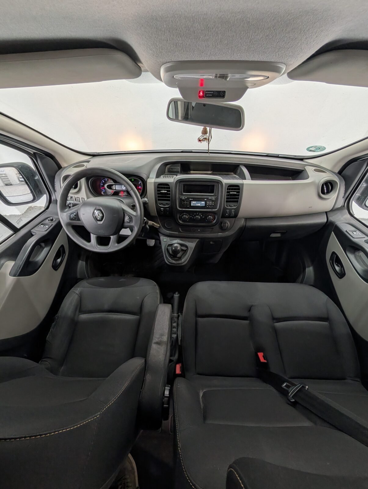 RENAULT Trafic