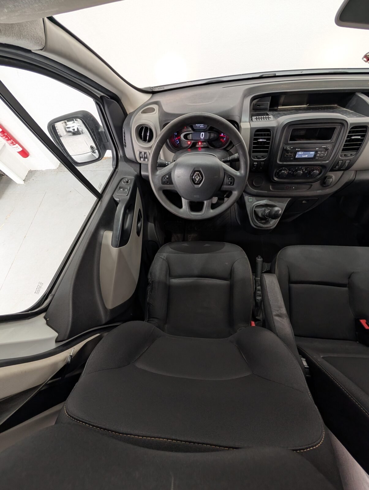 RENAULT Trafic