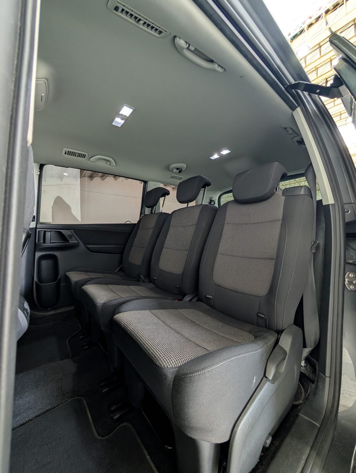 VOLKSWAGEN SHARAN