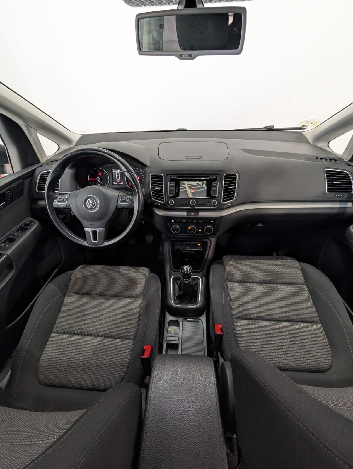 VOLKSWAGEN SHARAN