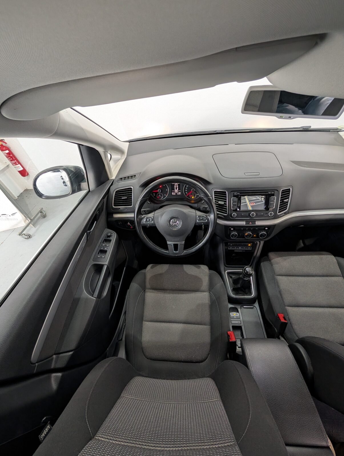 VOLKSWAGEN SHARAN