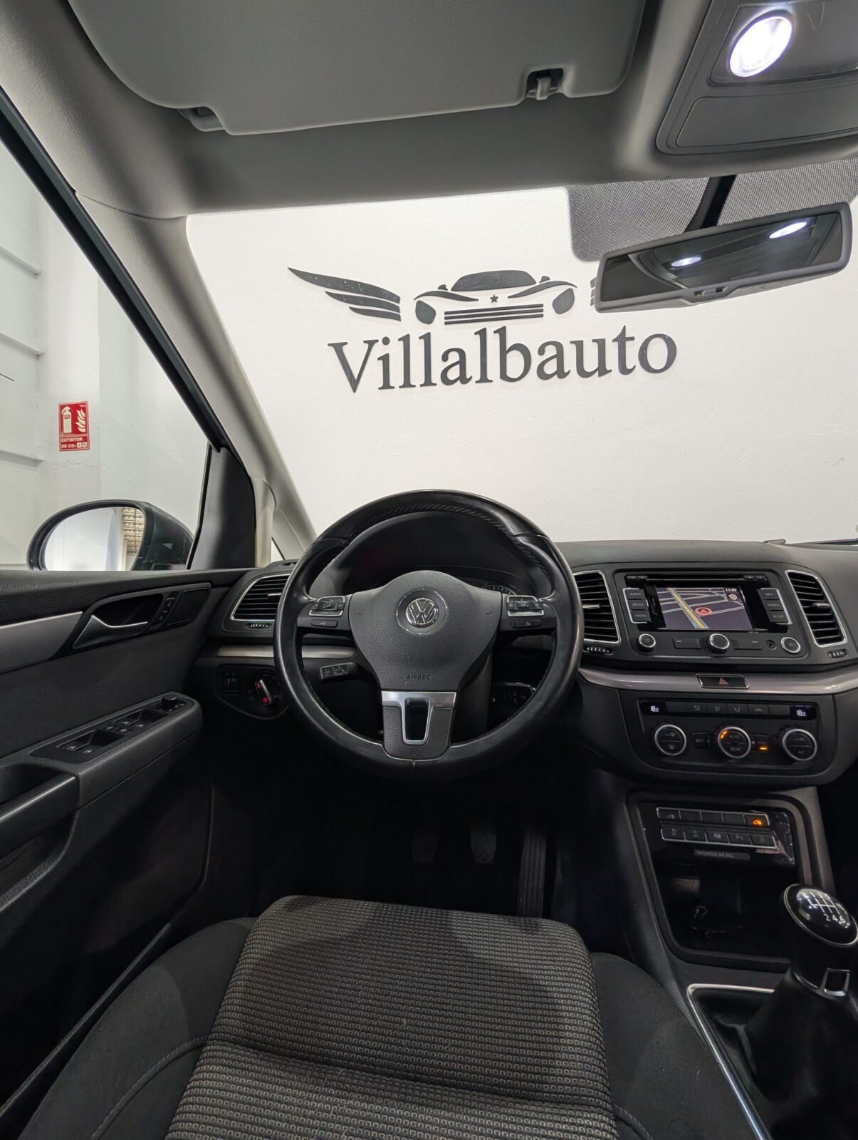 VOLKSWAGEN SHARAN