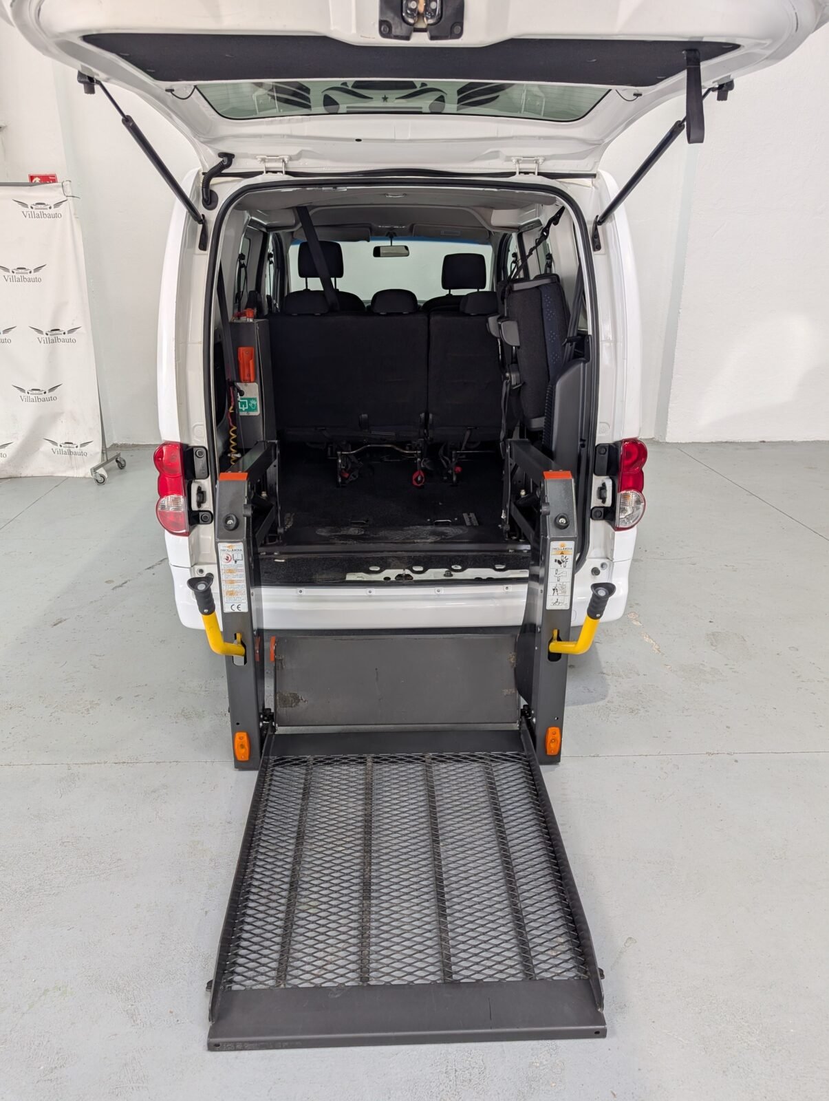 NISSAN NV200 Evalia