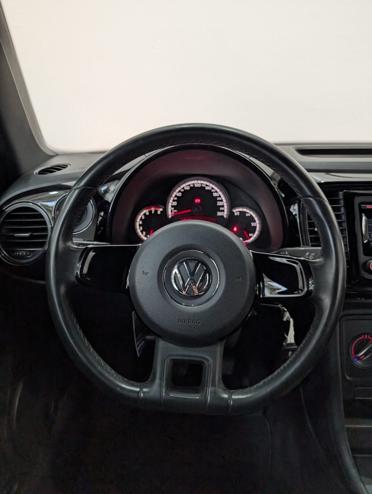VOLKSWAGEN Beetle DESING 1.2TSI