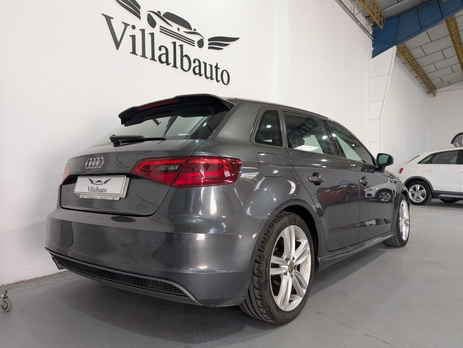 AUDI A3 1.6 TDI S Line 