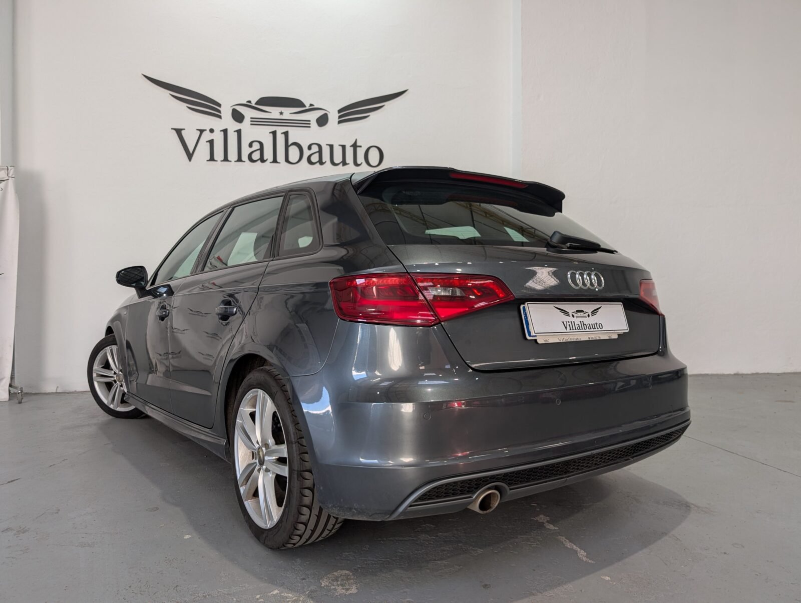AUDI A3 1.6 TDI S Line 