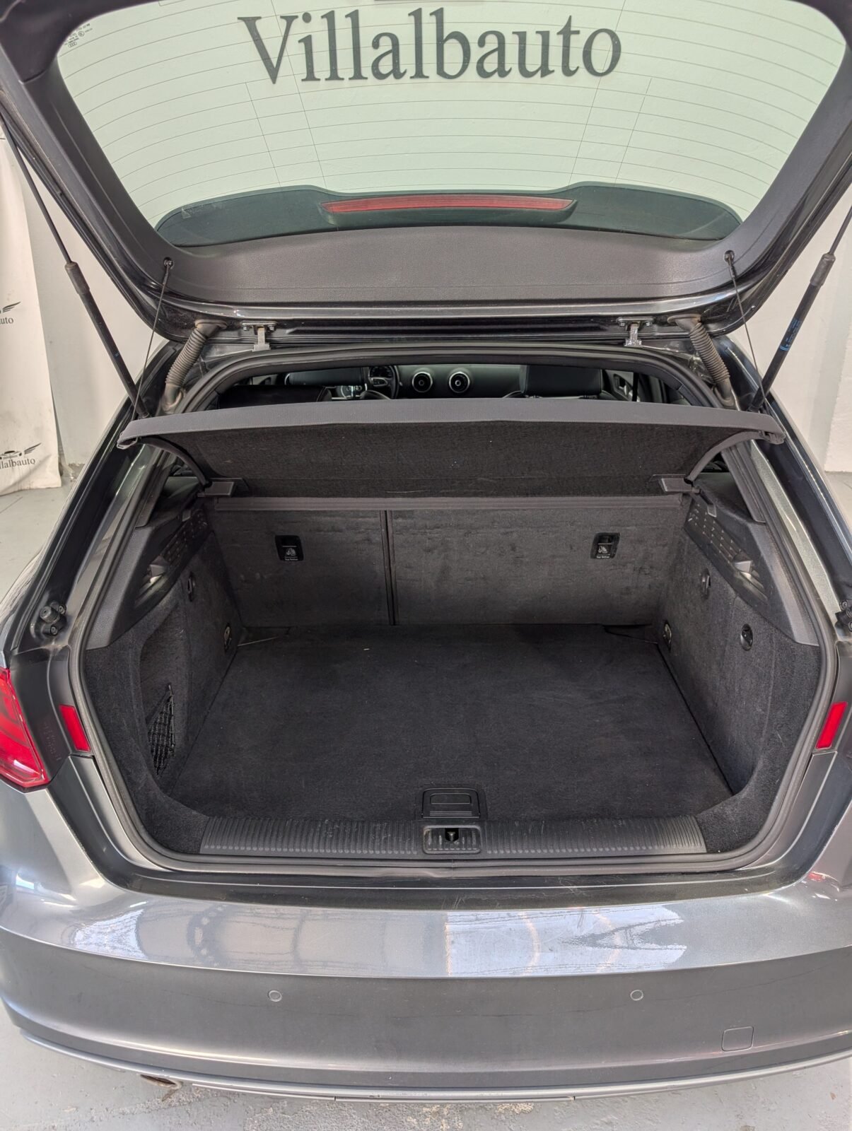 AUDI A3 1.6 TDI S Line 