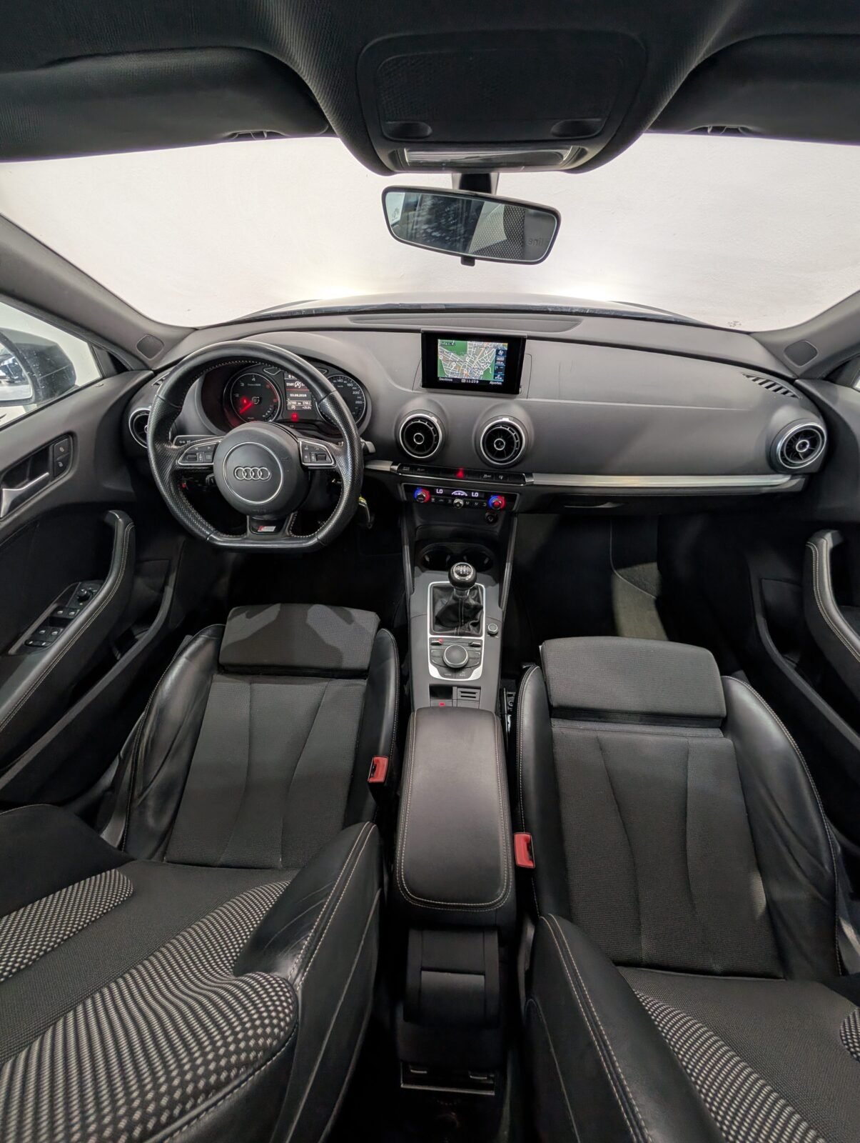 AUDI A3 1.6 TDI S Line 