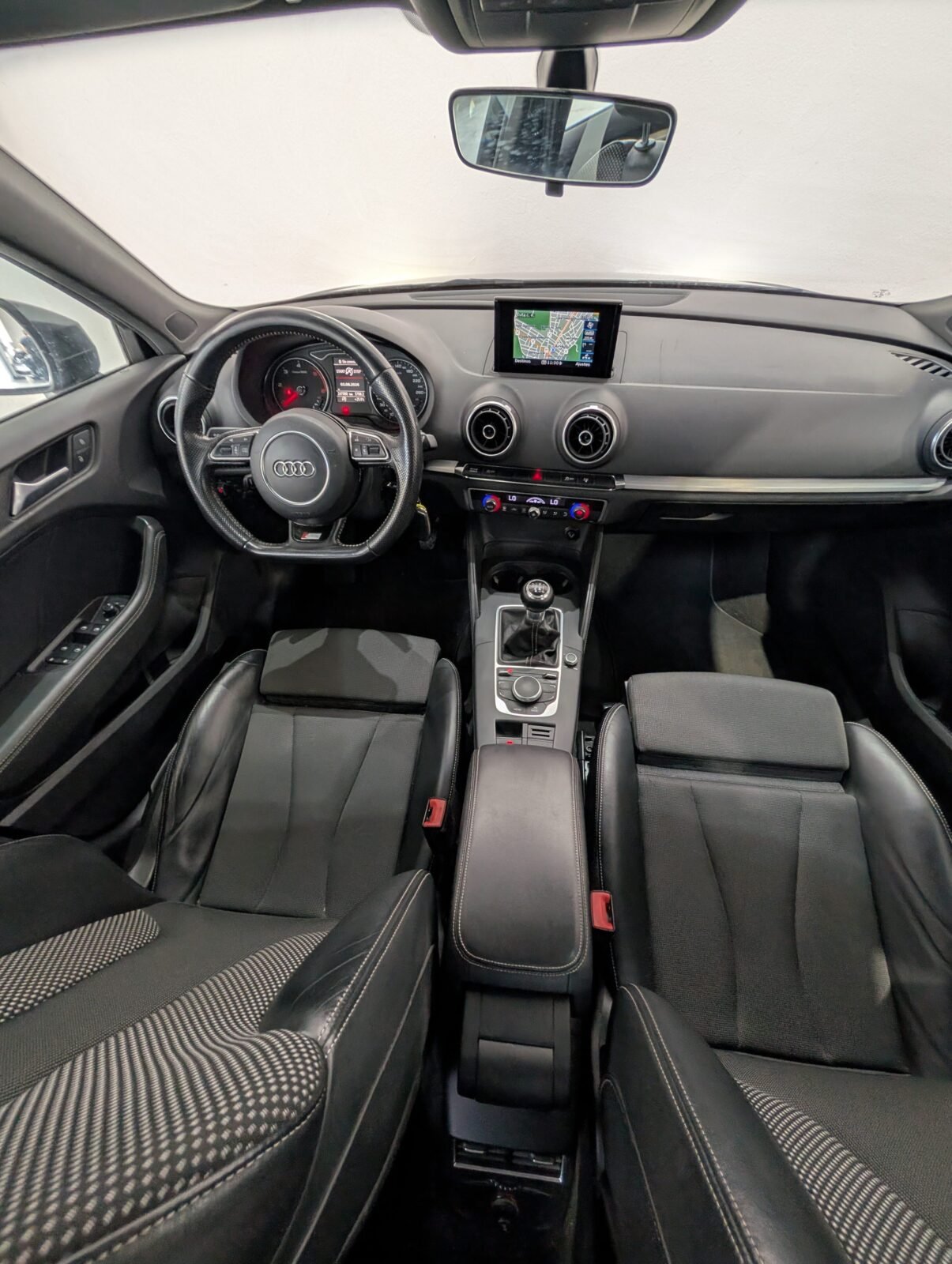 AUDI A3 1.6 TDI S Line 