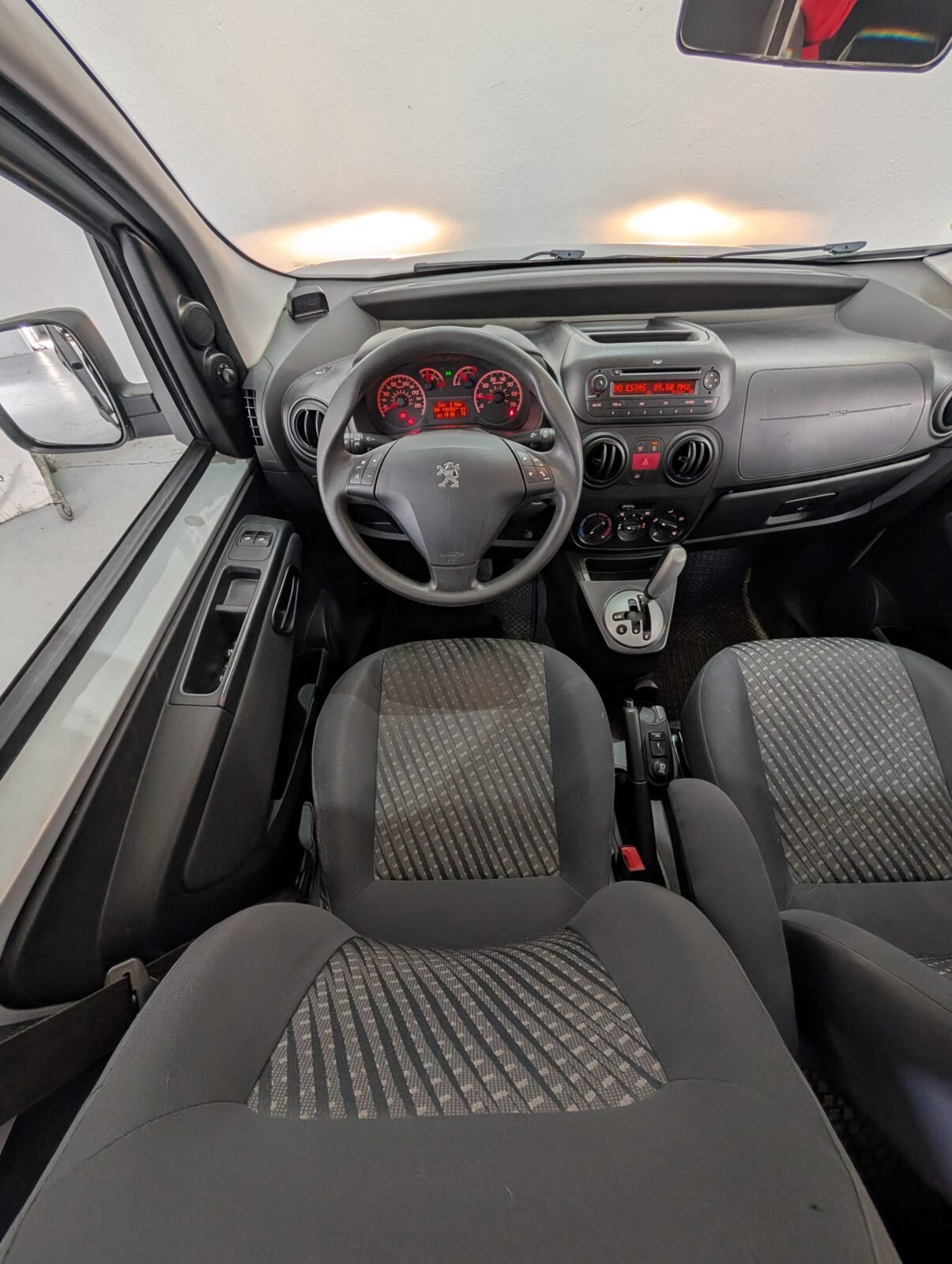 PEUGEOT Bipper Tepee 1.3HDI 75Cv Automática