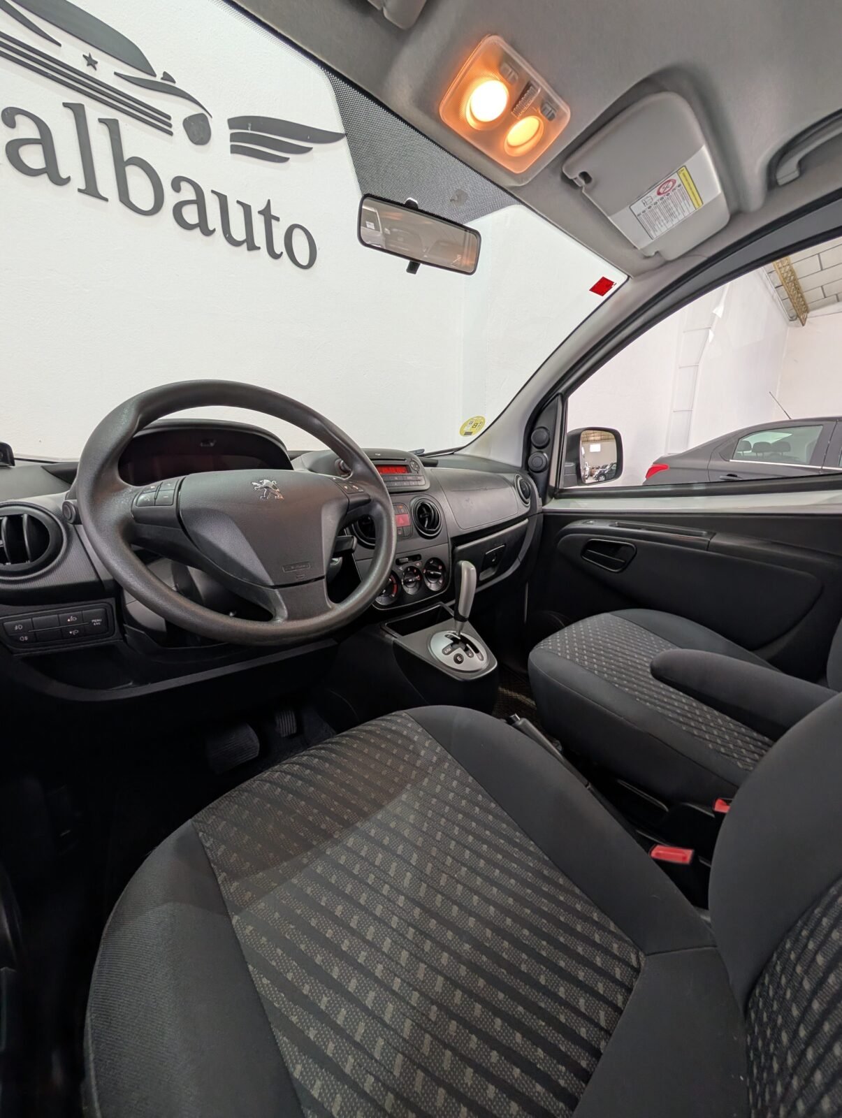 PEUGEOT Bipper Tepee 1.3HDI 75Cv Automática