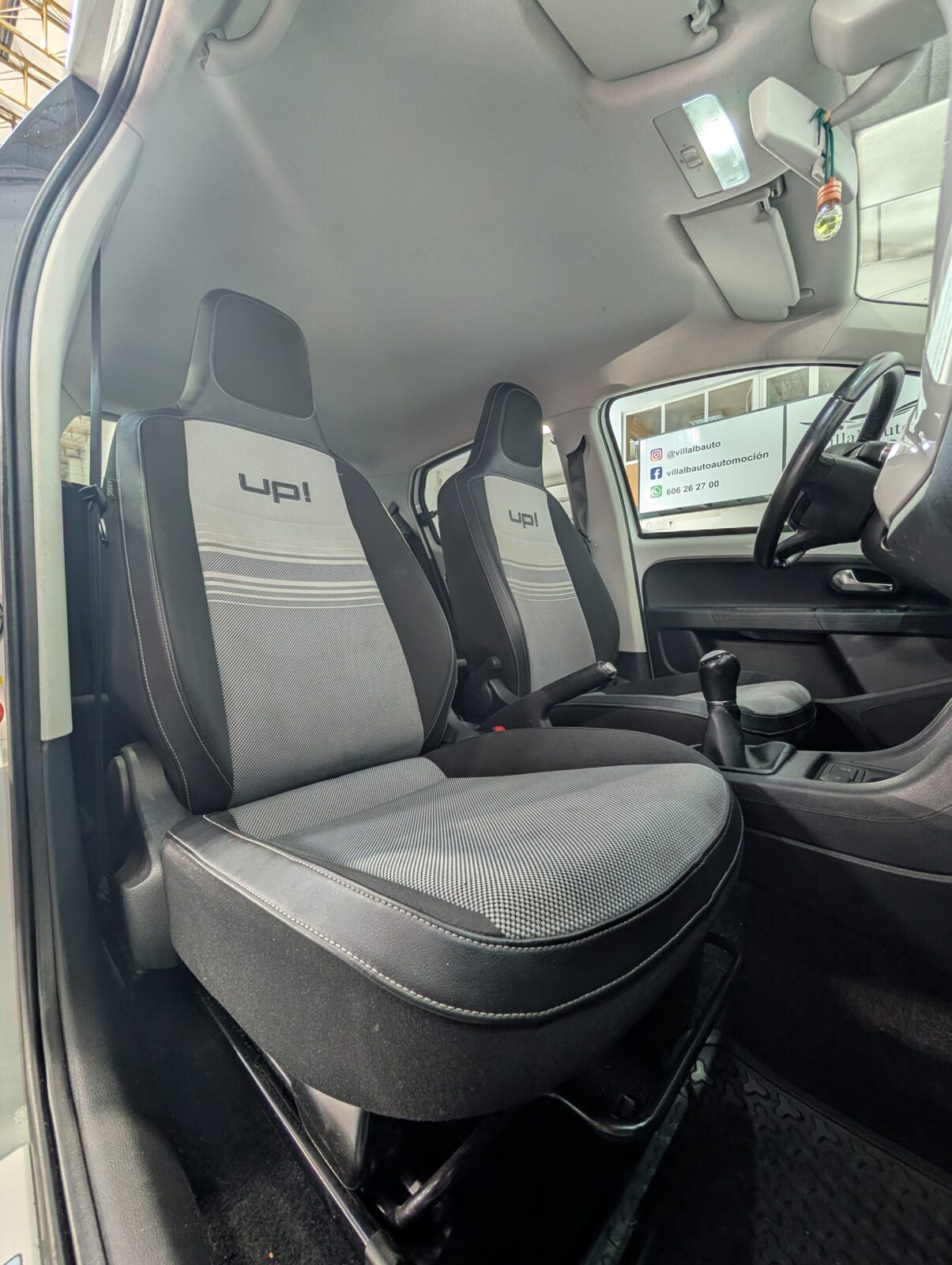 VOLKSWAGEN UP!