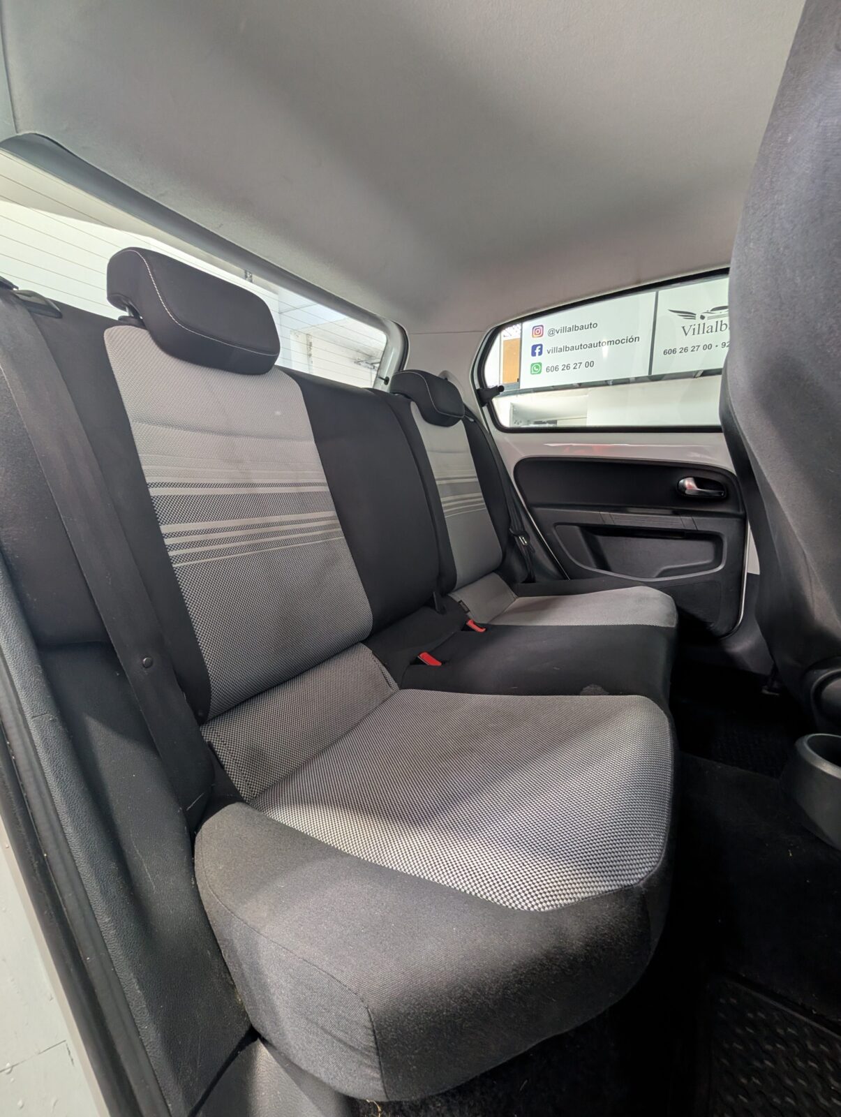VOLKSWAGEN UP!