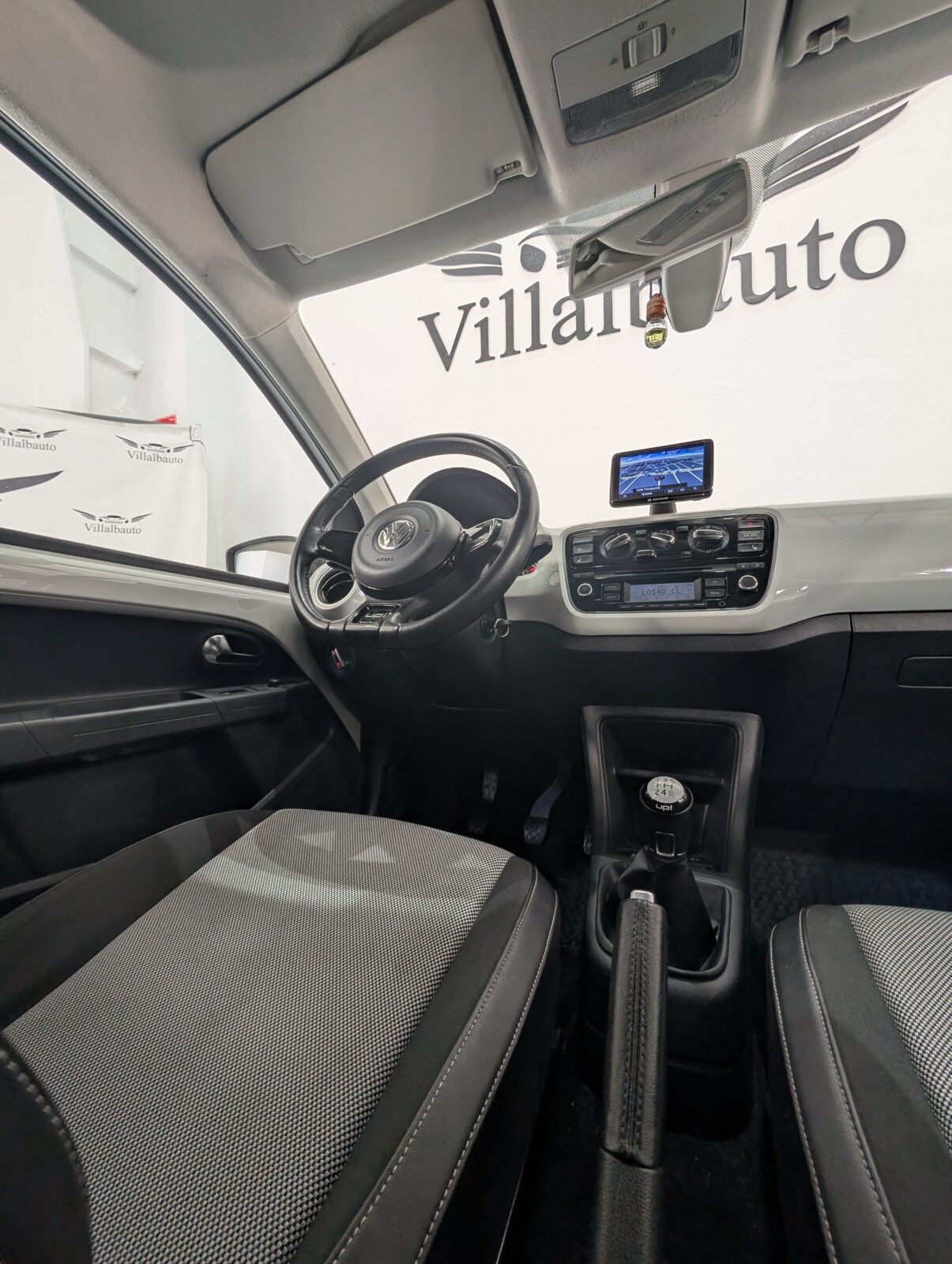 VOLKSWAGEN UP!
