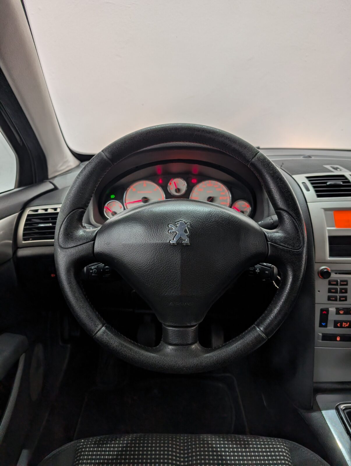 PEUGEOT 407