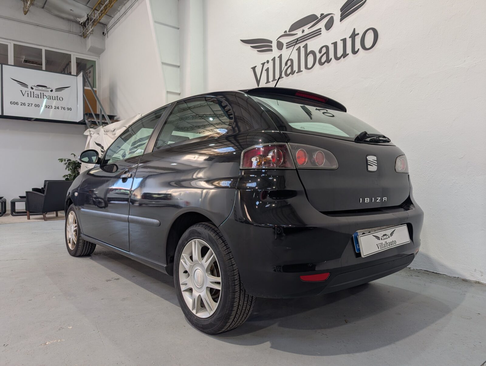 SEAT IBIZA