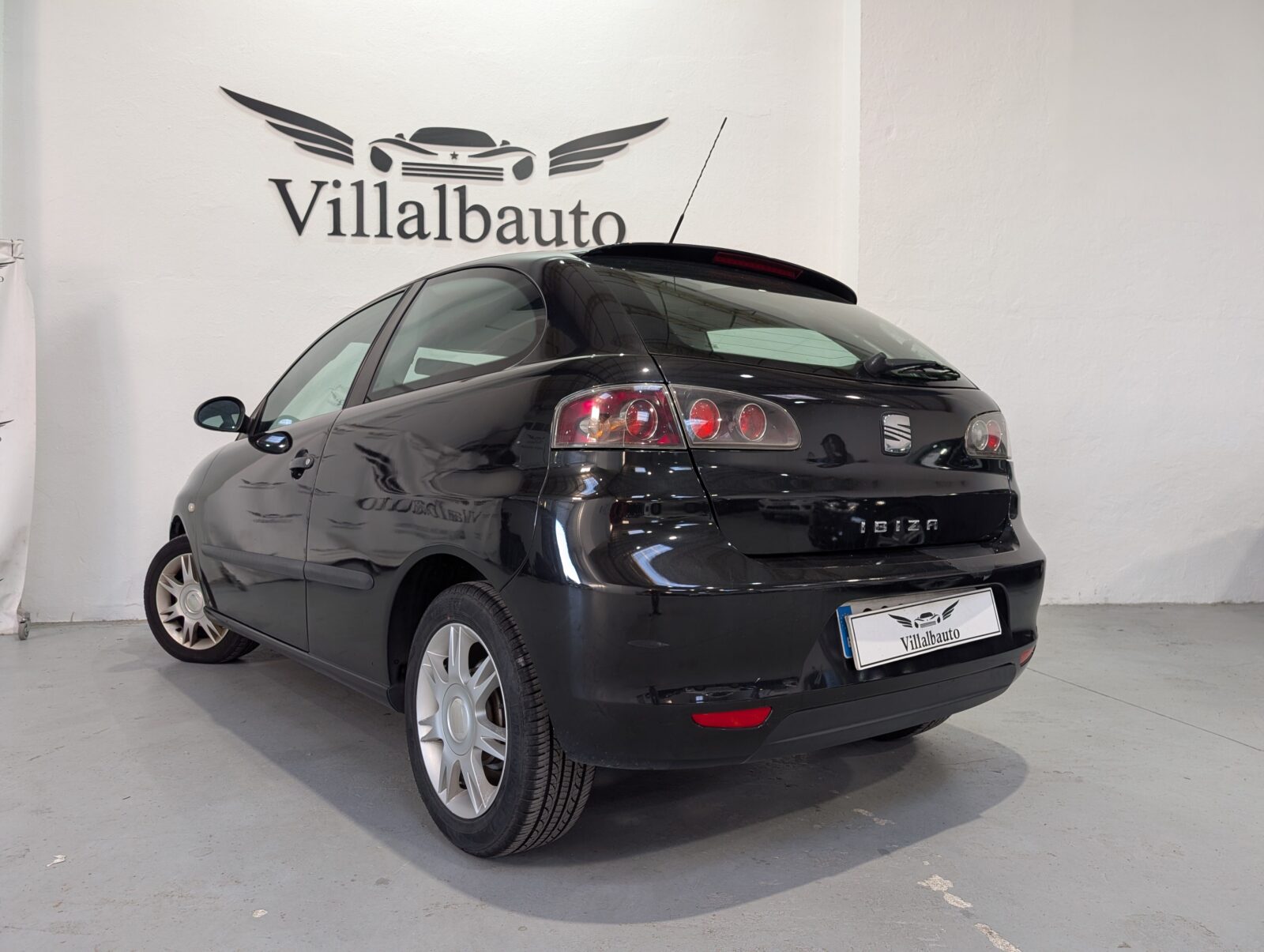 SEAT IBIZA