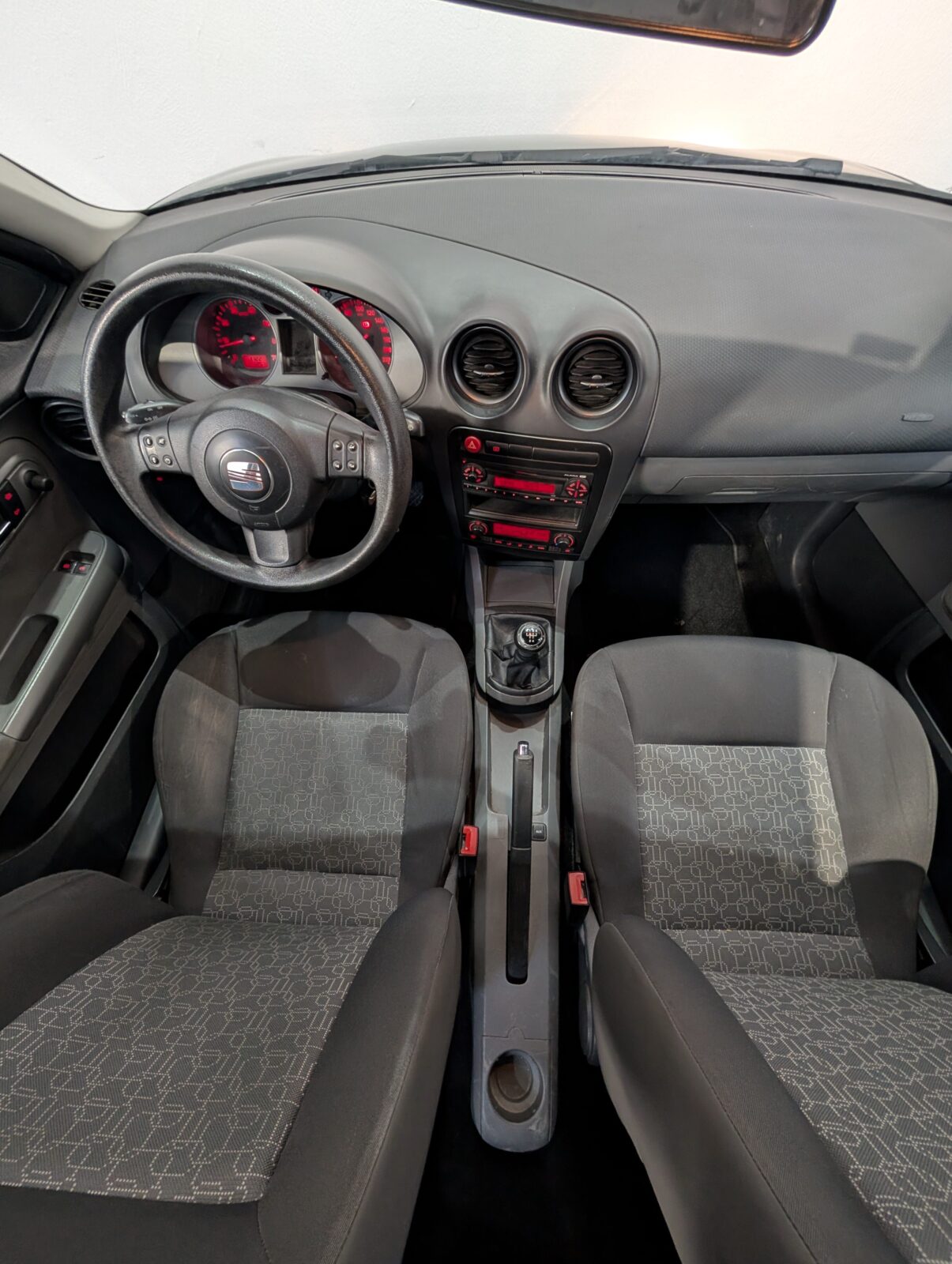 SEAT IBIZA