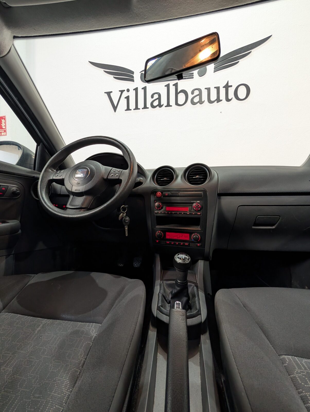 SEAT IBIZA